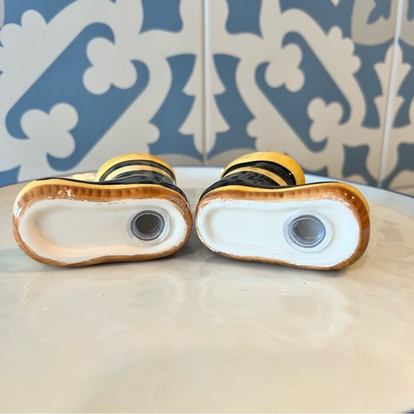 Bumble bee rain boots - Picture 4 of 4